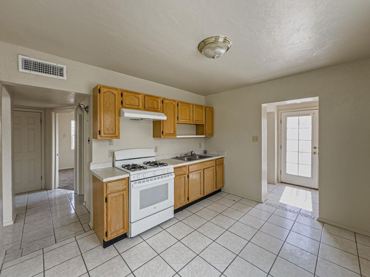 4604 Sierra Vista Dr - Photo 5 of 13