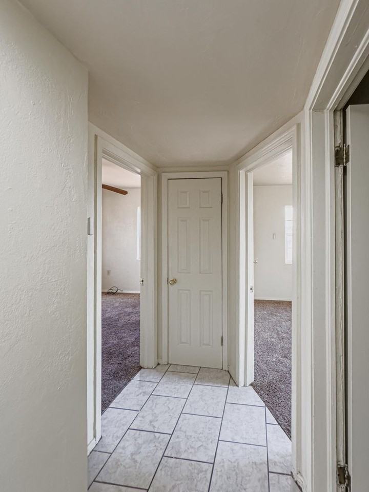 4604 Sierra Vista Dr - Photo 7 of 13