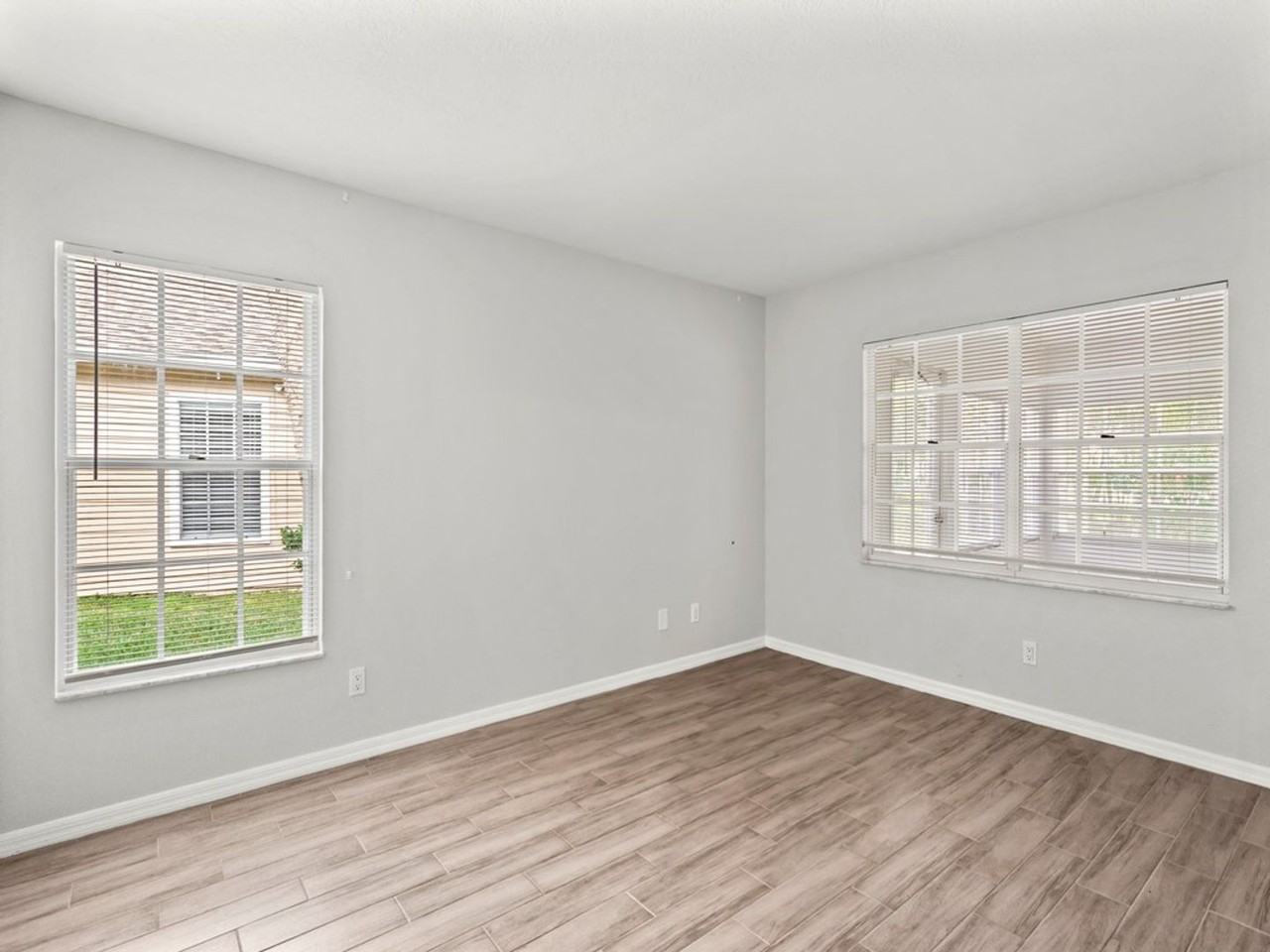 1868 Sixty Oaks Ln - Photo 6 of 11