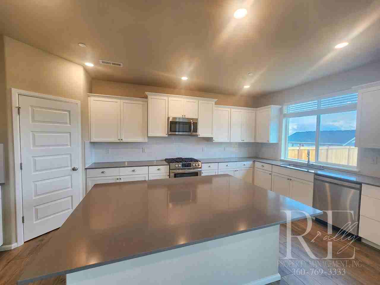 1459 Baker Heights Loop - Photo 4 of 37