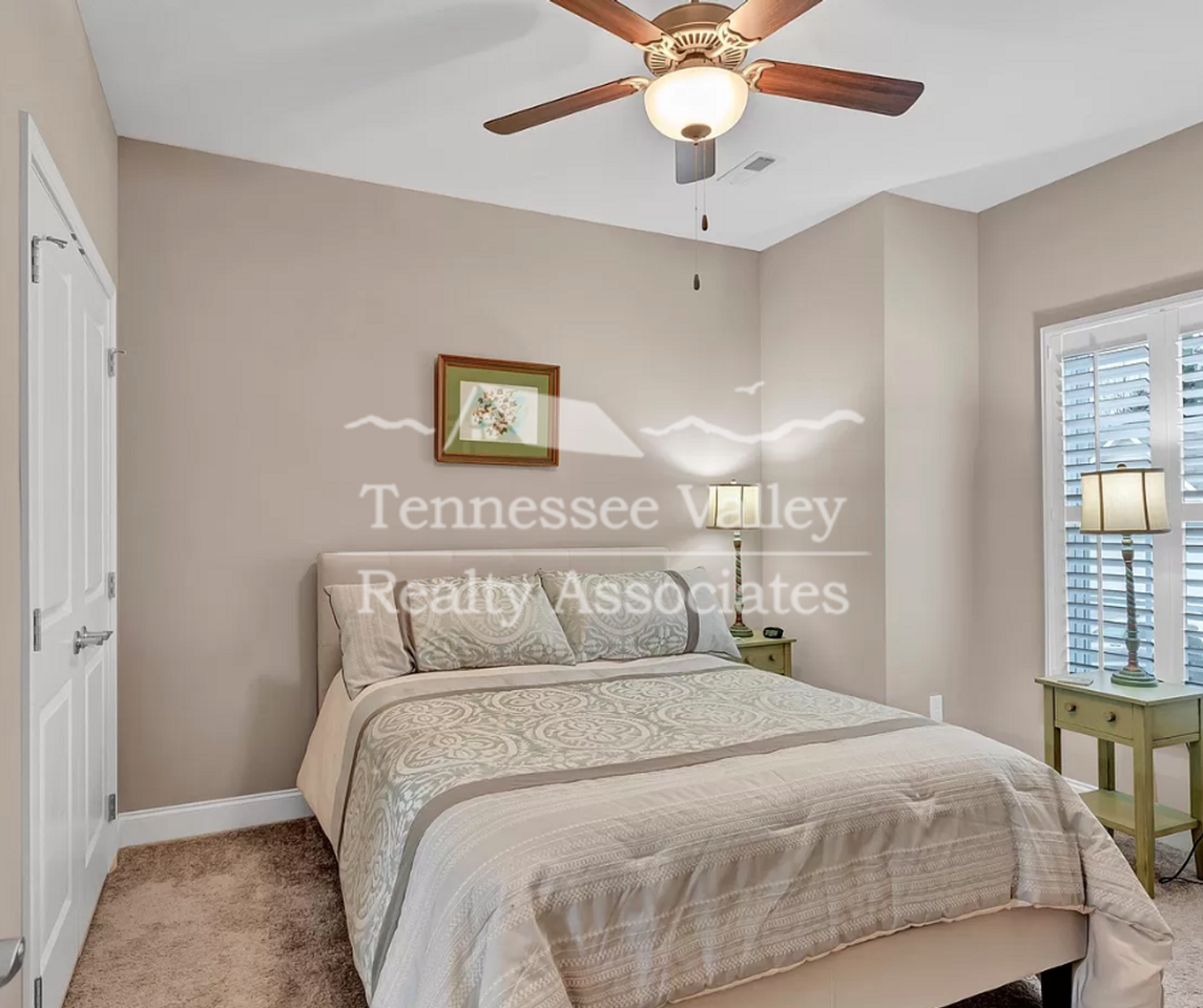 7013 Pemmbrooke Shire Ln - Photo 3 of 16