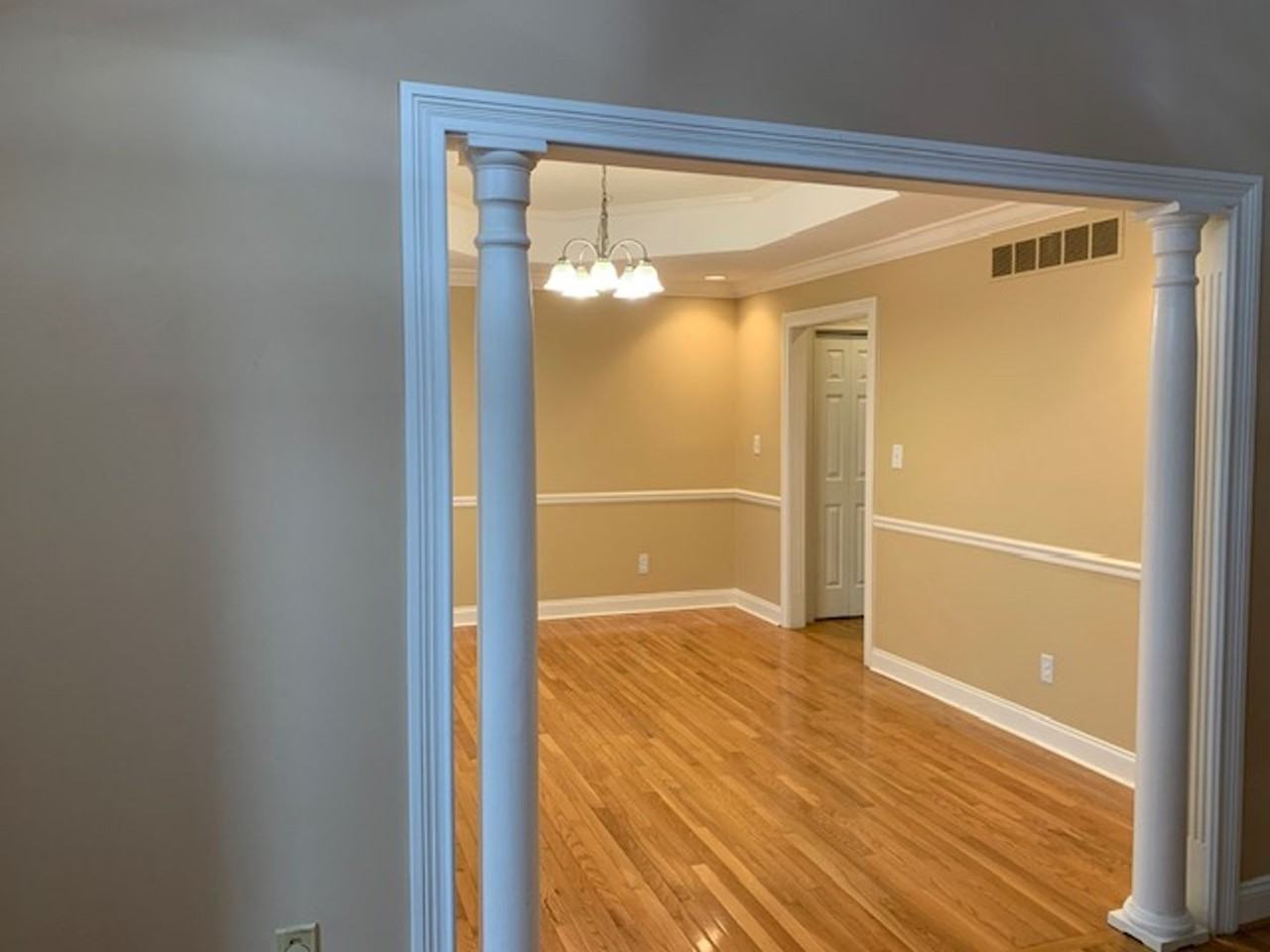 1044 Andover Forest Dr - Photo 3 of 50