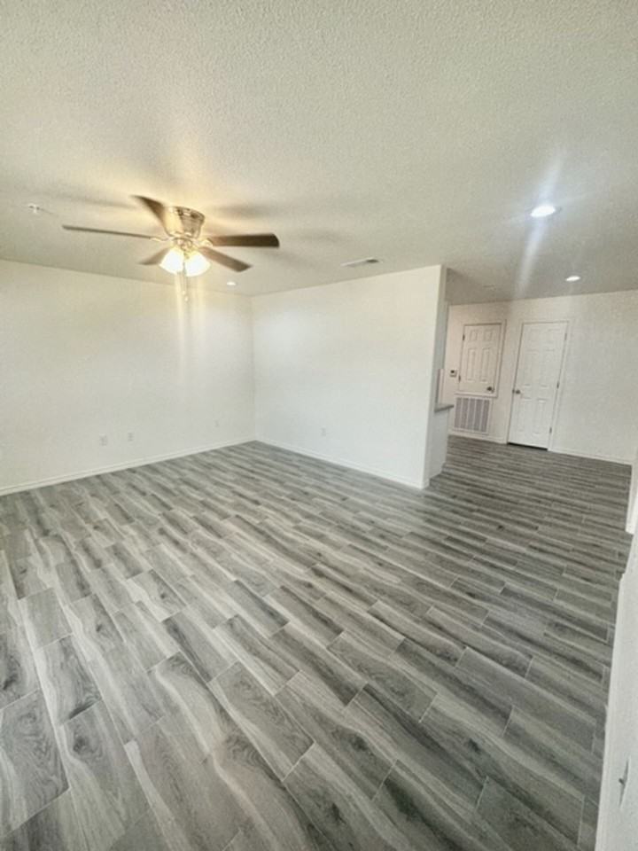 Conner's Landing - Photo 4 of 50