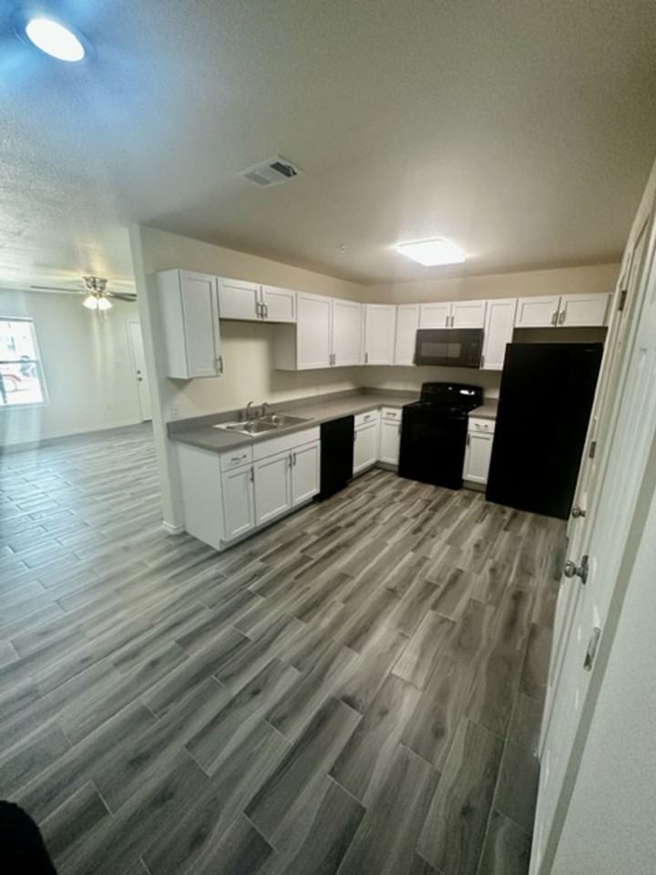 Conner's Landing - Photo 6 of 50