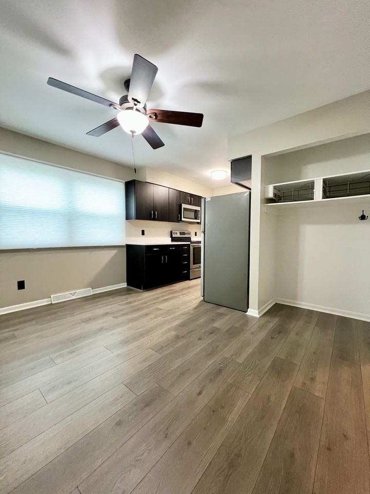 7589 7589 S 12th Street - Photo 5 of 21