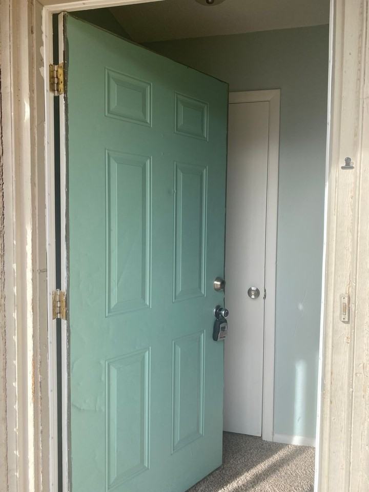 Port 50 - Photo 2 of 15