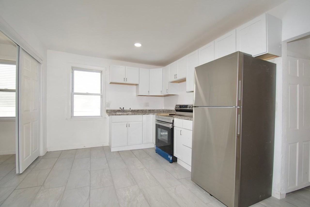79 Quincy St - Photo 2 of 25