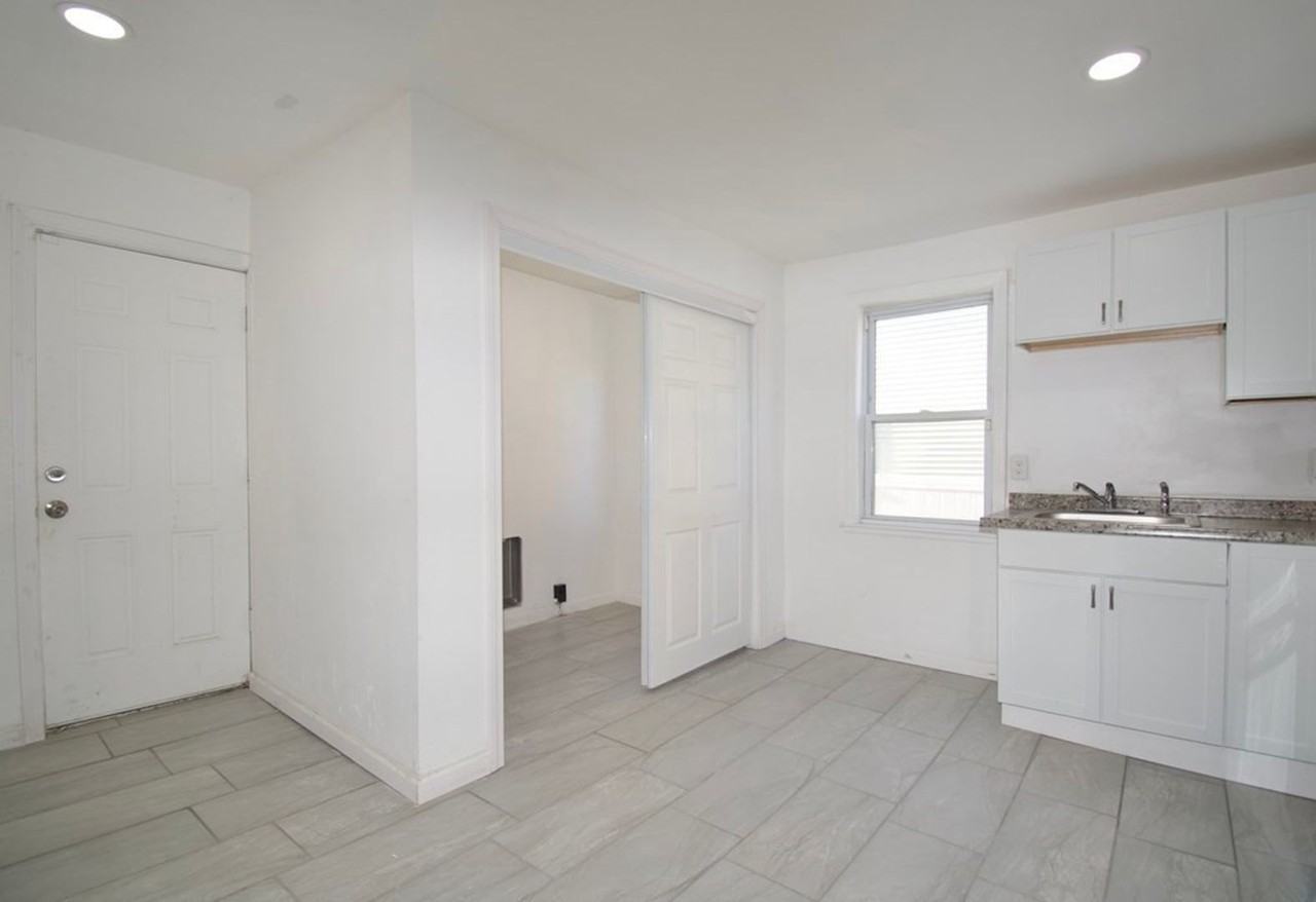 79 Quincy St - Photo 3 of 25