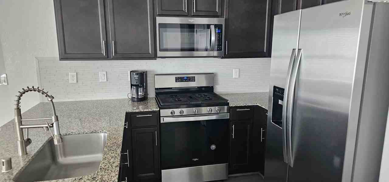 5213 Dubris Dr - Photo 2 of 16