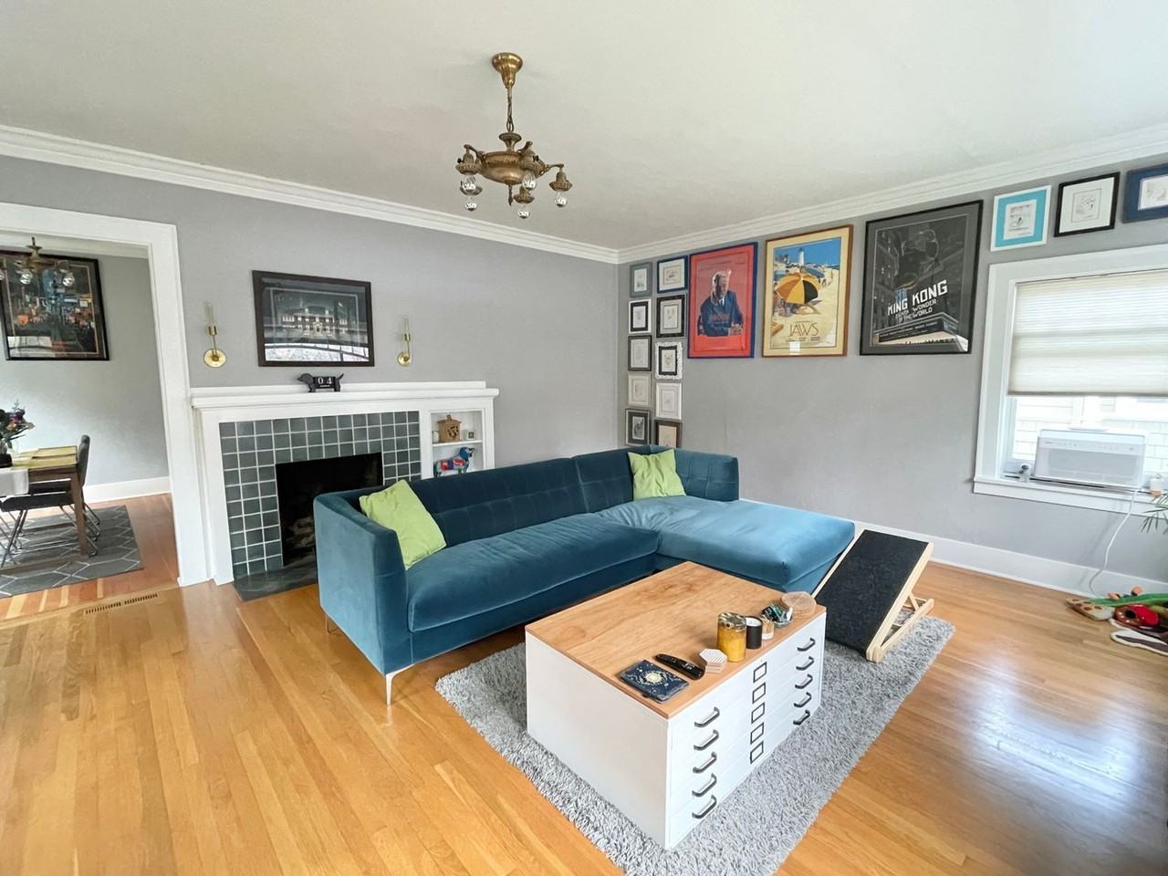 6039 30th Ave Ne - Photo 3 of 27