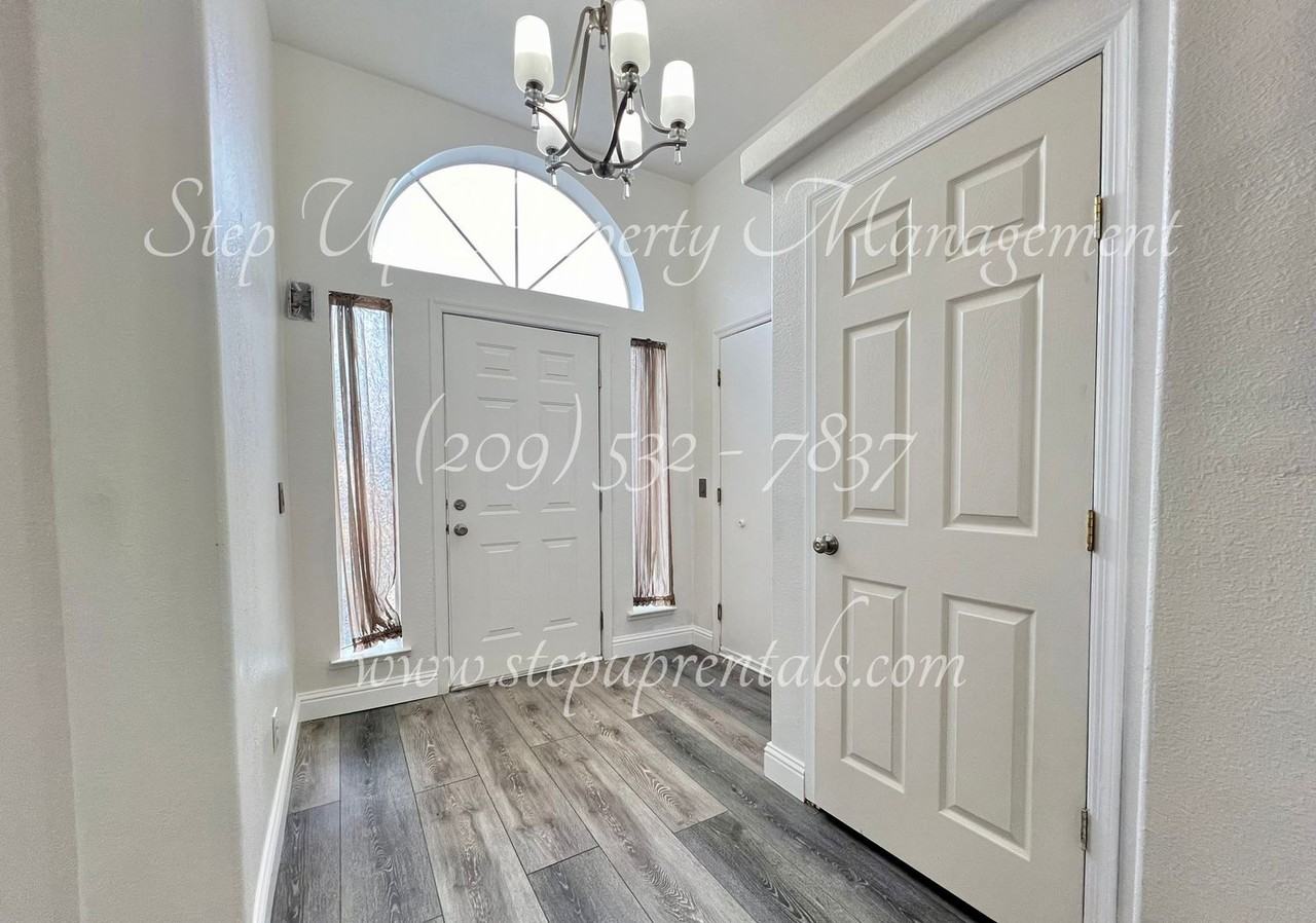 16939 Clouds Rest Rd - Photo 2 of 24