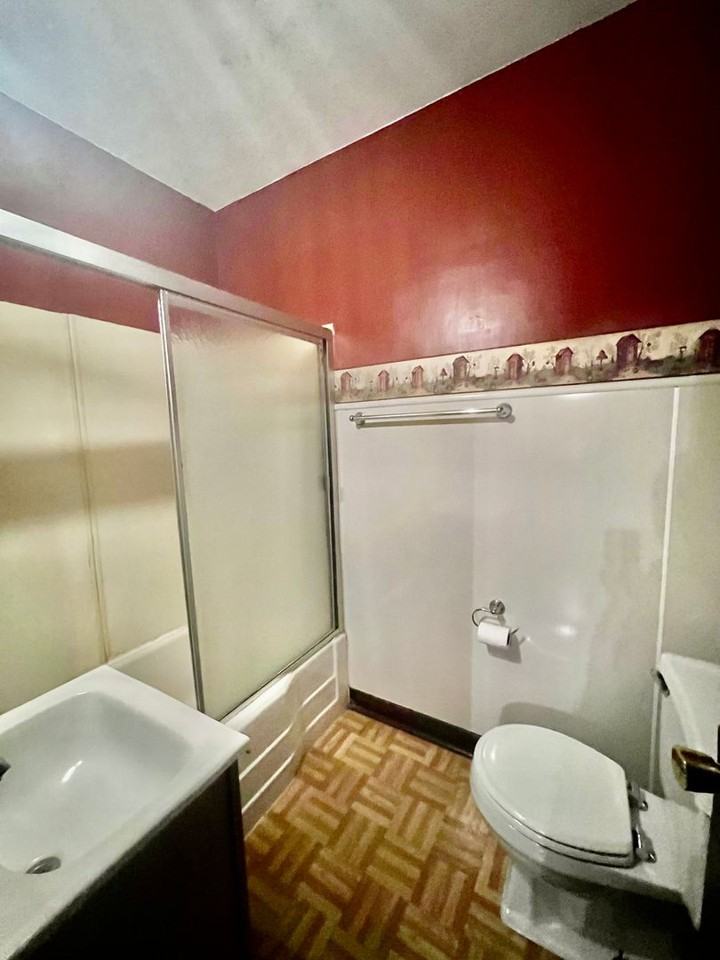 844 Marie Ave - Photo 3 of 9