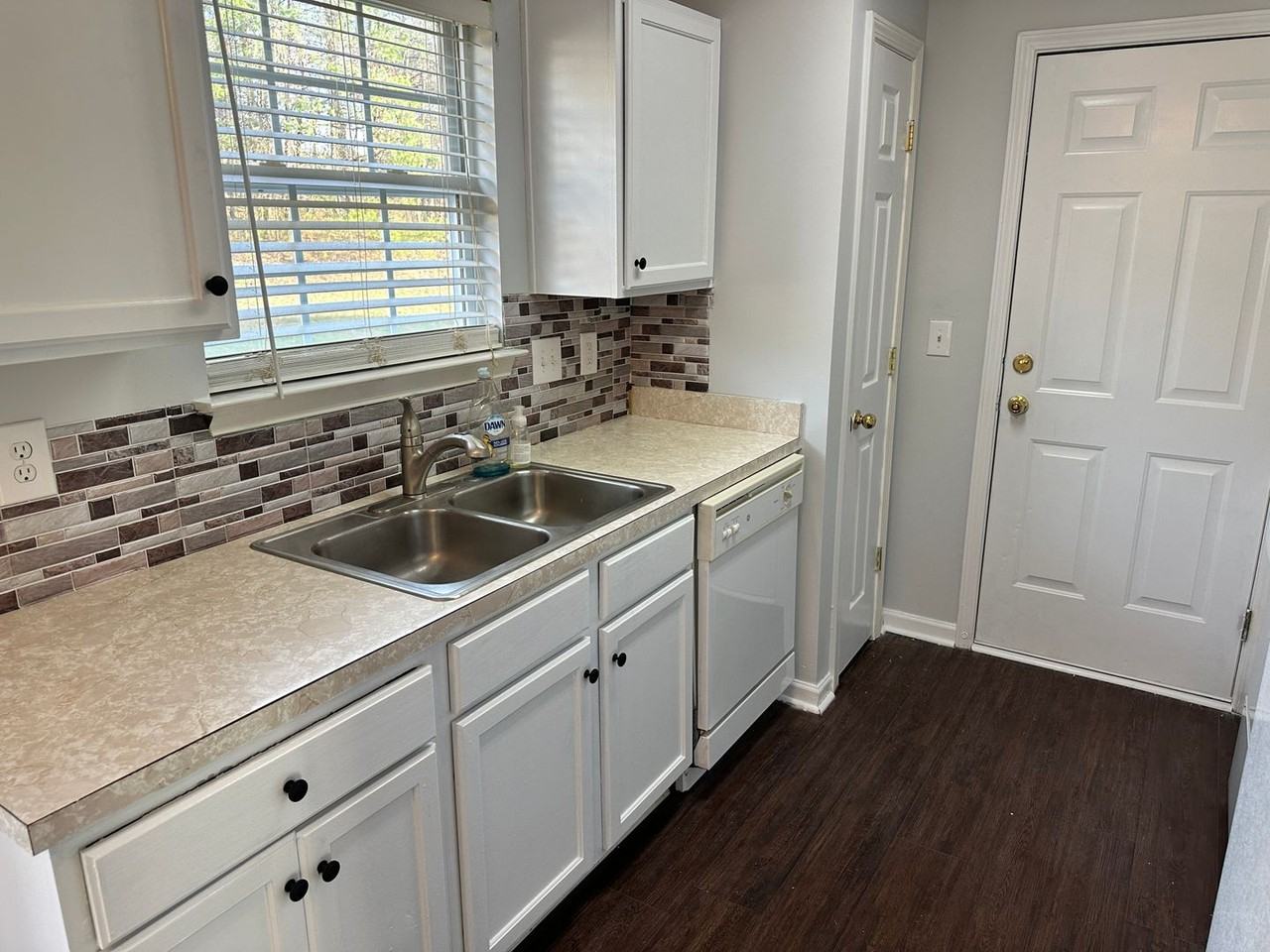 3534 Joel Turner Dr - Photo 6 of 9