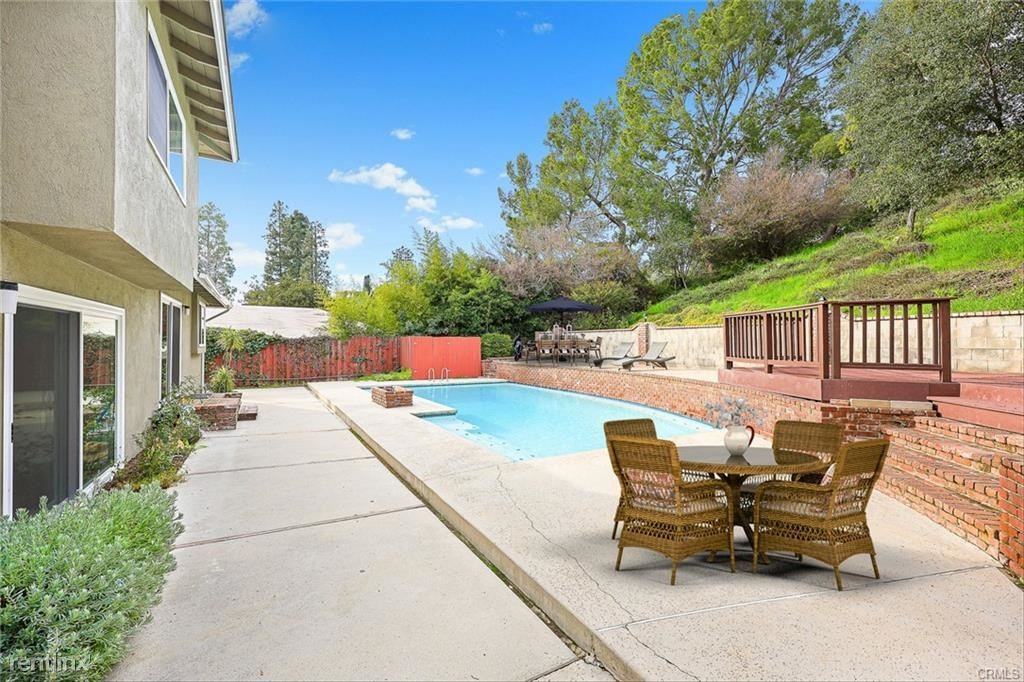 1653 Via Del Rey - Photo 3 of 10