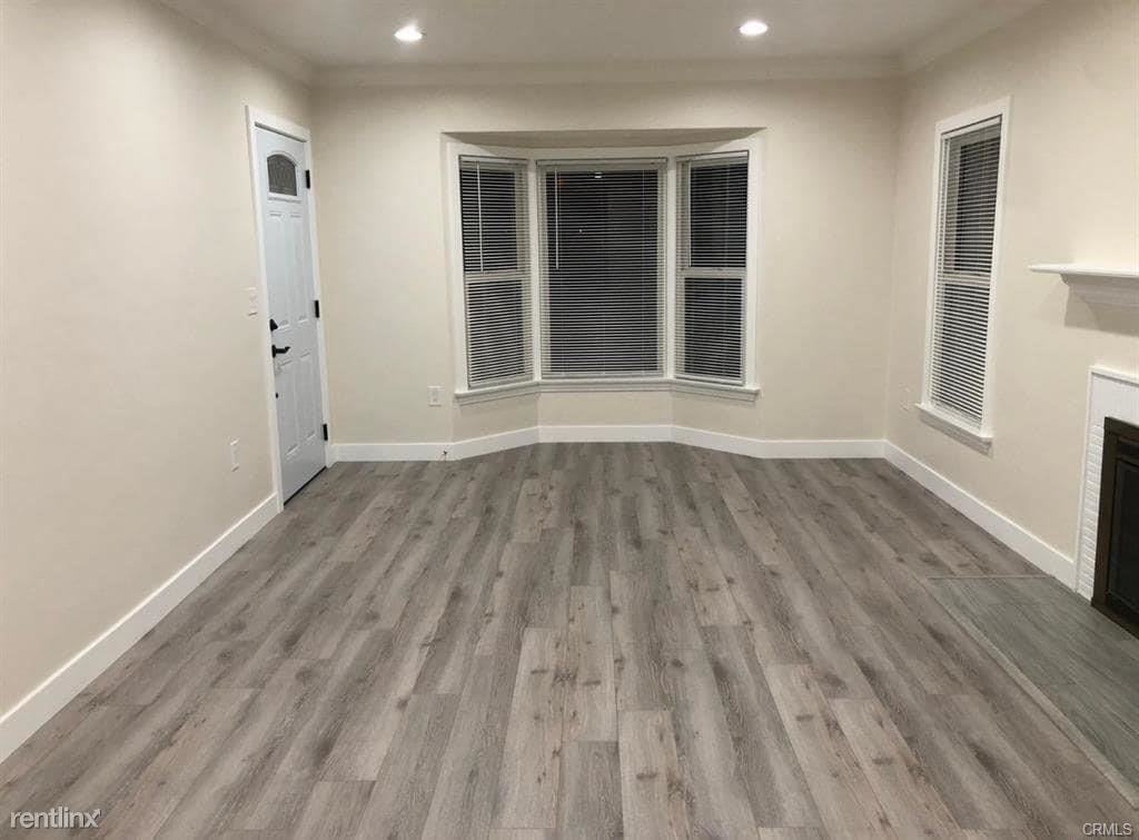 3336 Community Ave - Photo 2 of 11