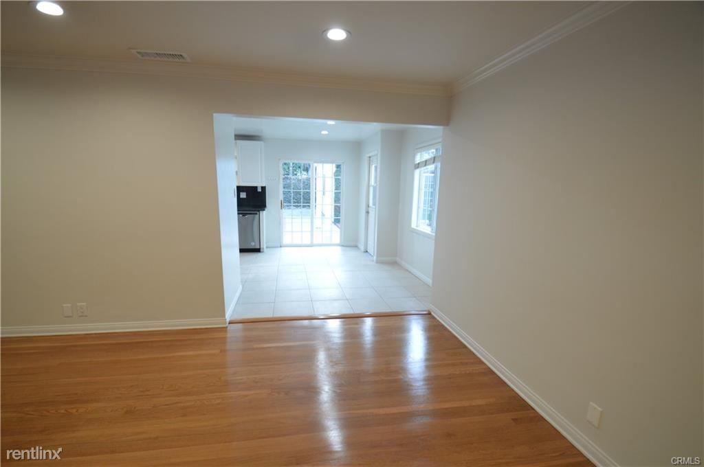 725 N Evergreen St - Photo 2 of 10