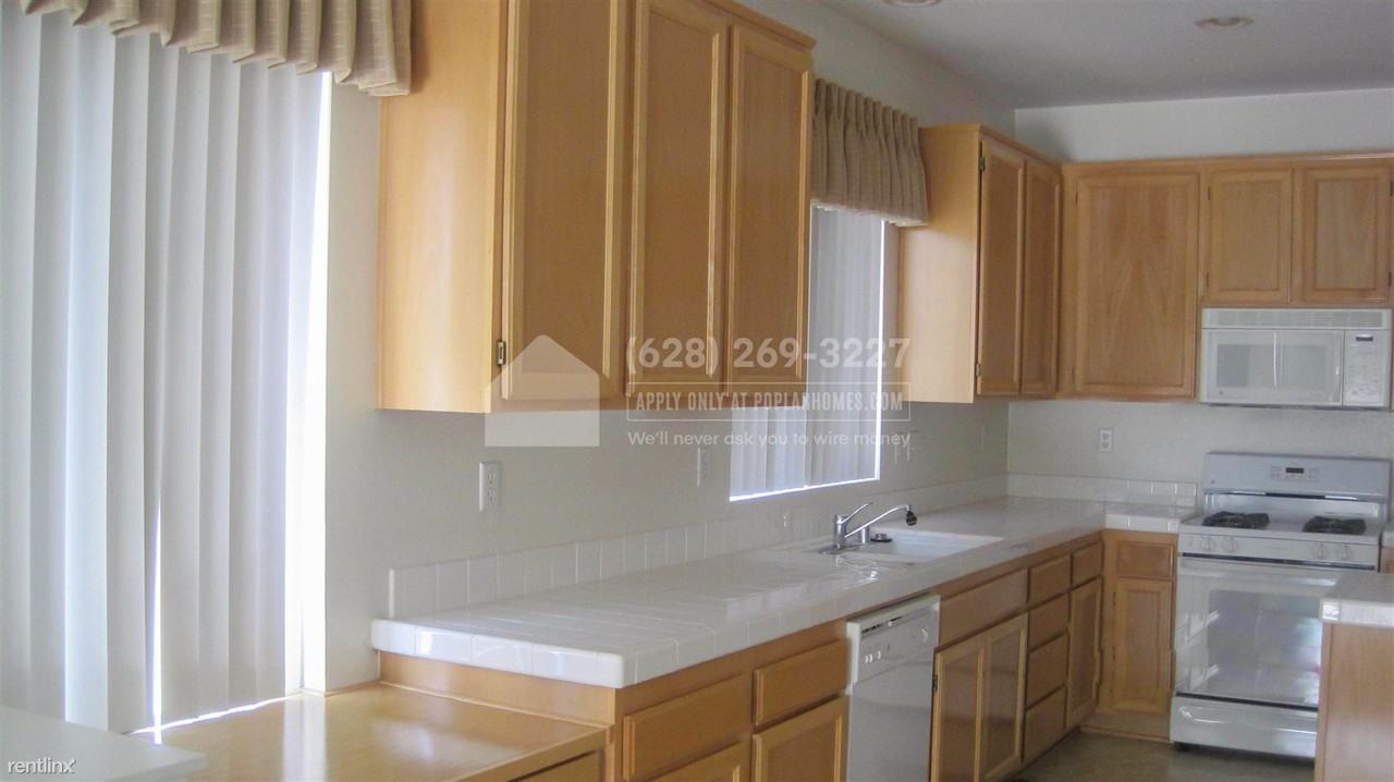 28153 Glenside Ct - Photo 3 of 21