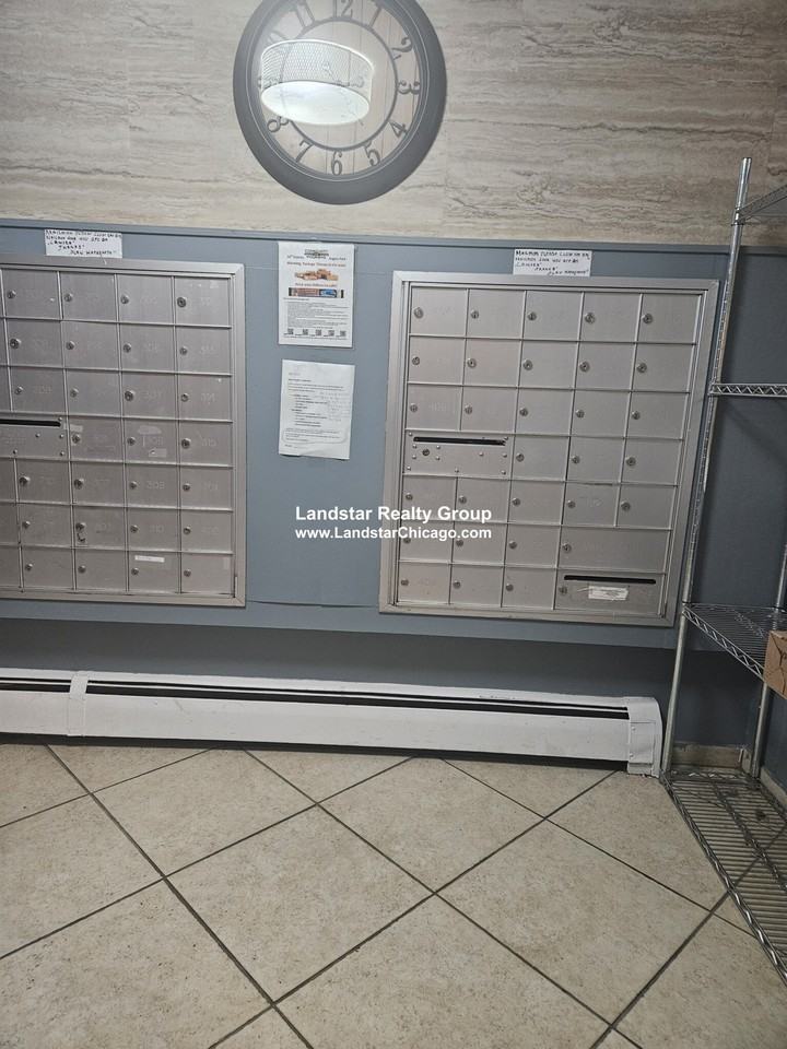 6972 N Sheridan Rd #207 - Photo 3 of 21