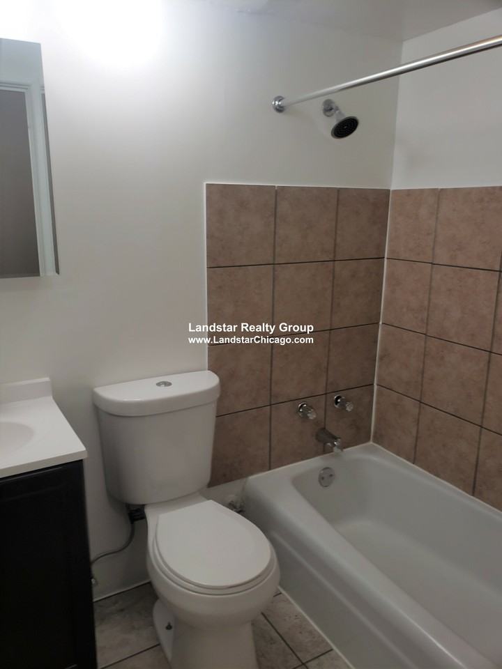 1515 W Morse Ave #405 - Photo 4 of 5