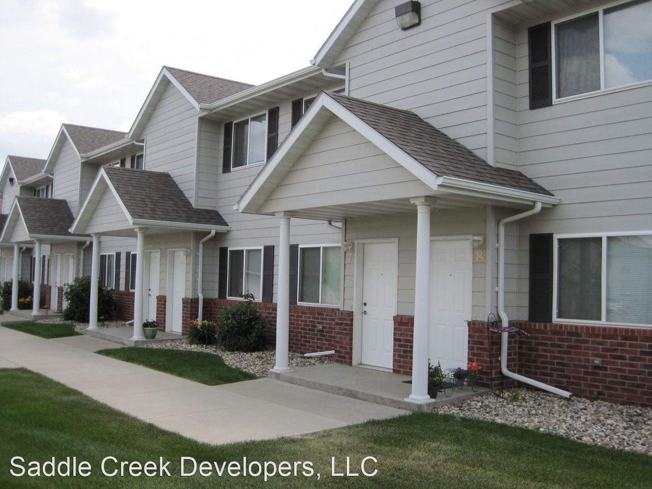 Saddle Creek Townhomes - Photo 2 of 17
