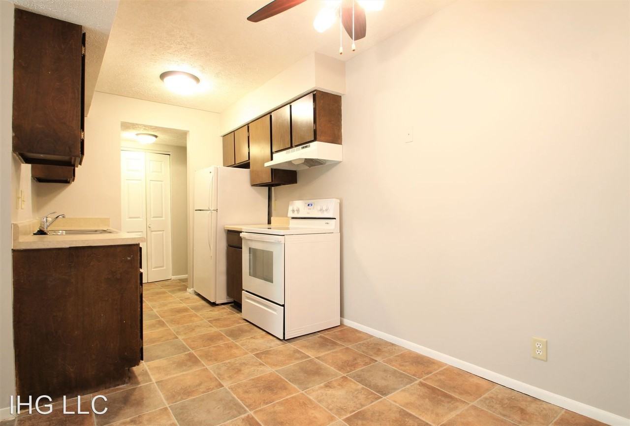 Cornhusker Creek Apartments - Photo 2 of 22