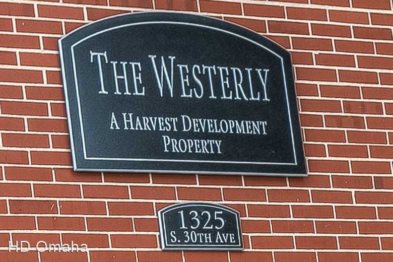 1325 South 30th Avenue - Photo 2 of 18