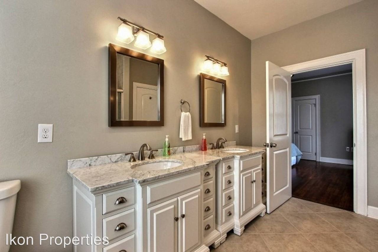 528 E 52nd St - Photo 3 of 19