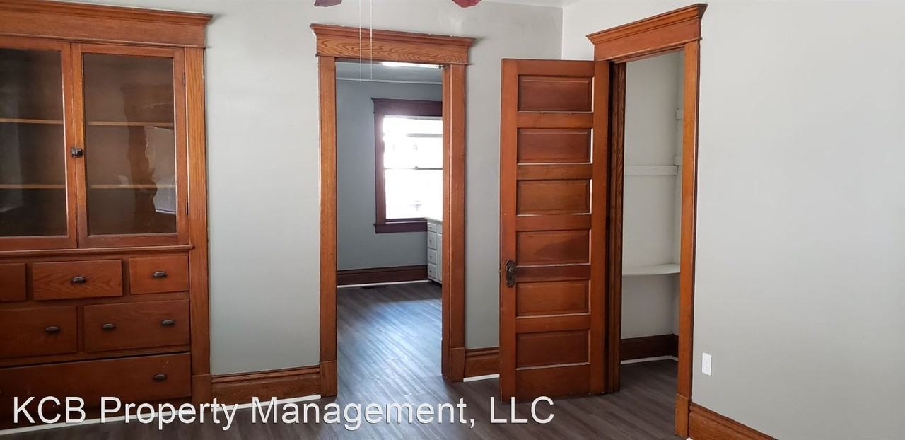 1328-1330 East Broadway Street - Photo 3 of 17