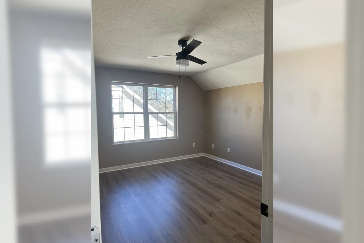 832 Plantation Dr - Photo 3 of 12