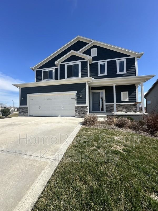 2319 S Hanover Ave - Photo 2 of 23