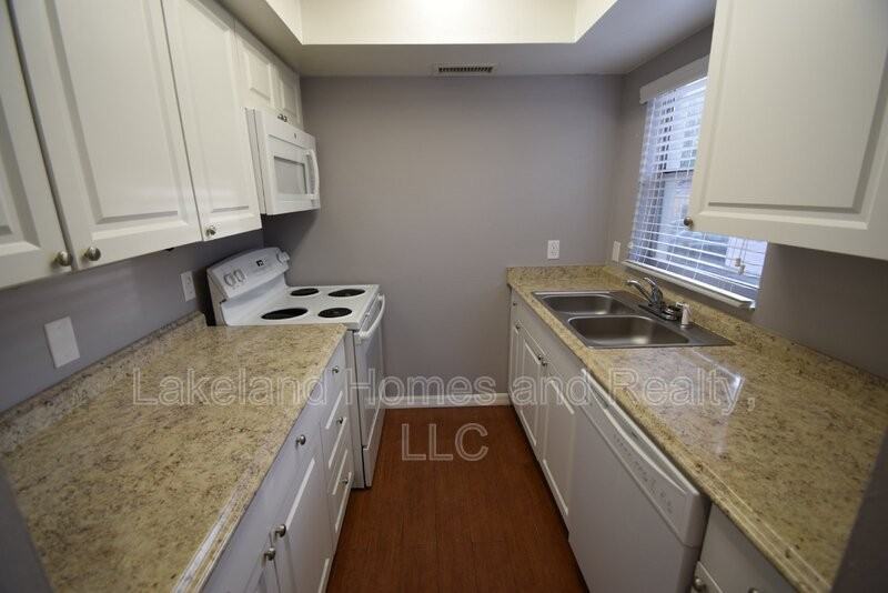 1005 S New York Ave #9 - Photo 7 of 8