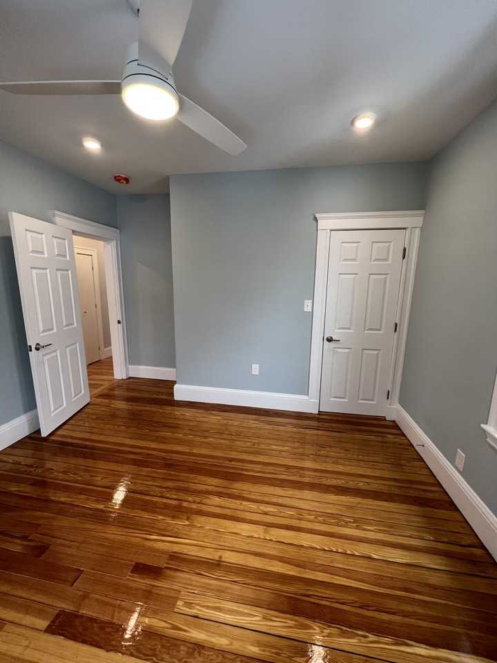 11 Burnham St #2 - Photo 5 of 26