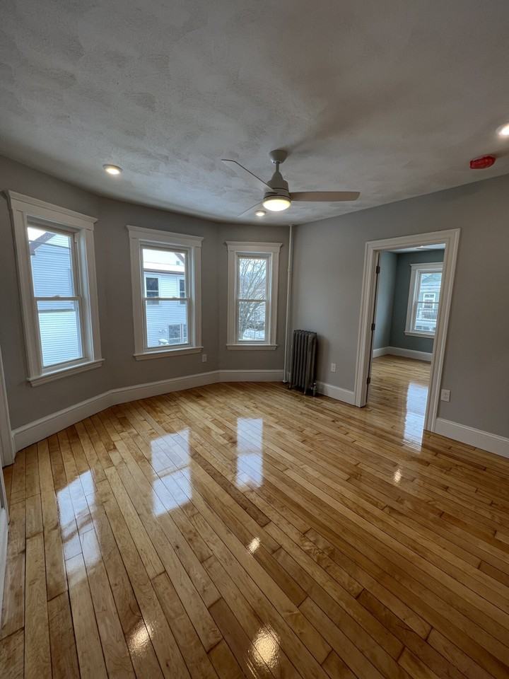 11 Burnham St #2 - Photo 7 of 26