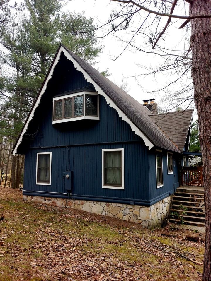 279 Piney Point Dr - Photo 2 of 10