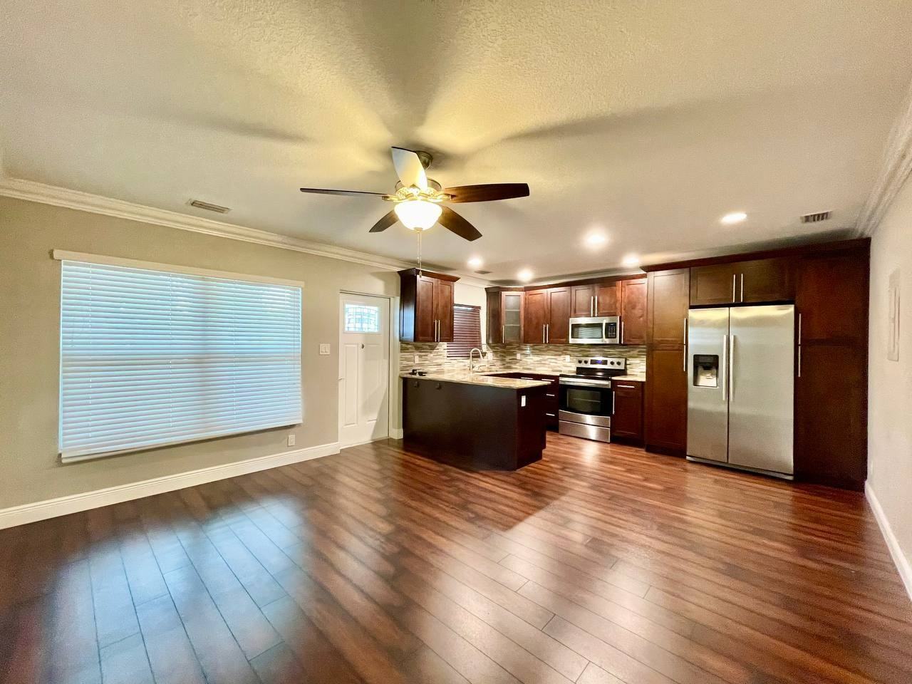 909 N Excelda Ave - Photo 2 of 22