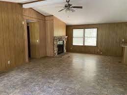 360 Oak Dr - Photo 2 of 5