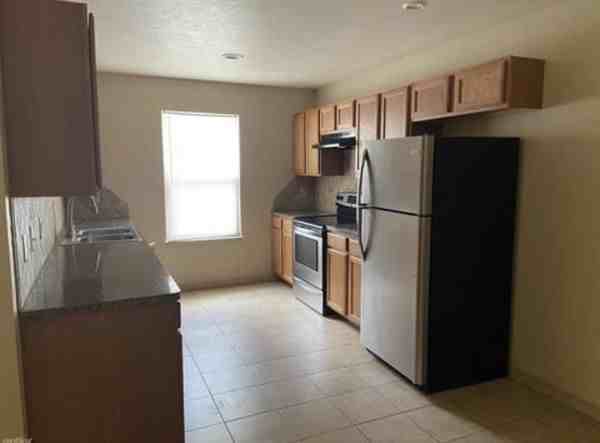 356 Oak Dr - Photo 2 of 4