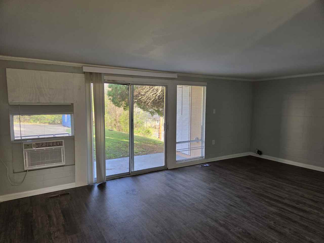 4700 Lynn Ln - Photo 2 of 5