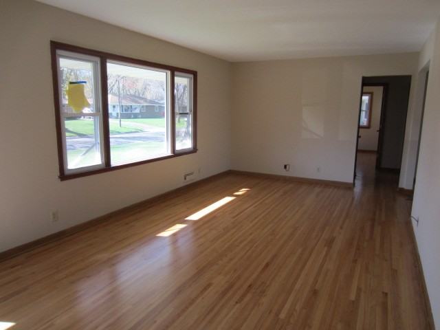 11041 Yukon St Nw - Photo 3 of 15
