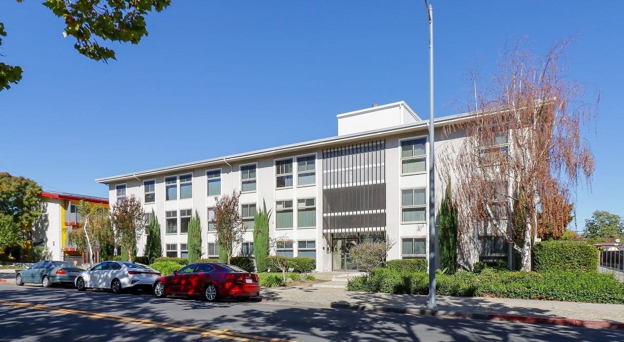 4747 Atherton Ave - Photo 2 of 20