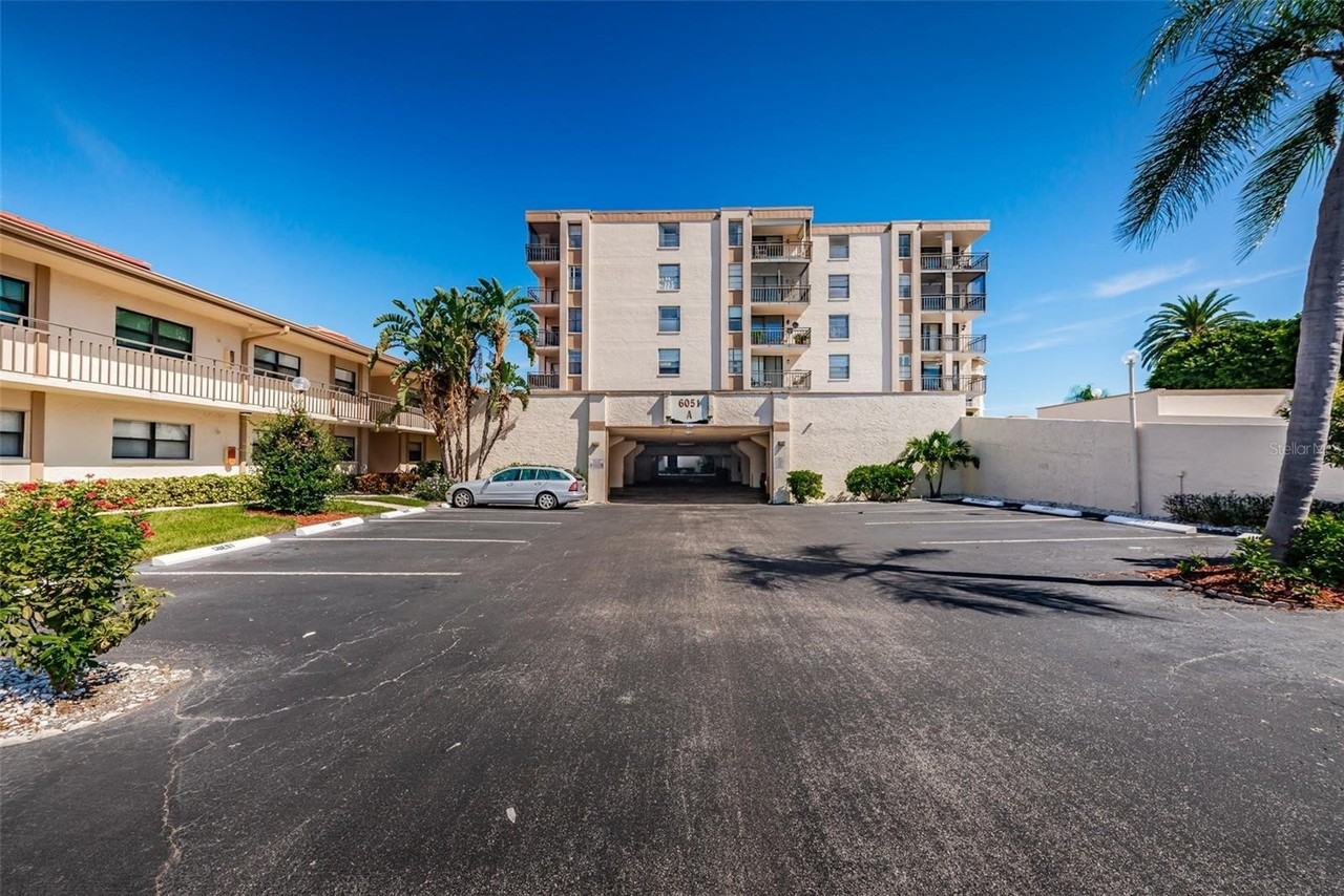 6145 Sun Blvd #607 - Photo 4 of 10
