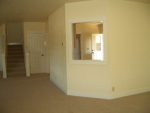 930 Kristen Way - Photo 3 of 14