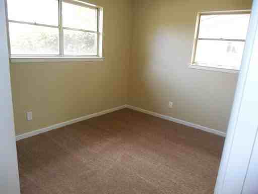 2140 SE 21st Rd - Photo 2 of 9