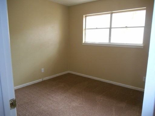2140 SE 21st Rd - Photo 3 of 9