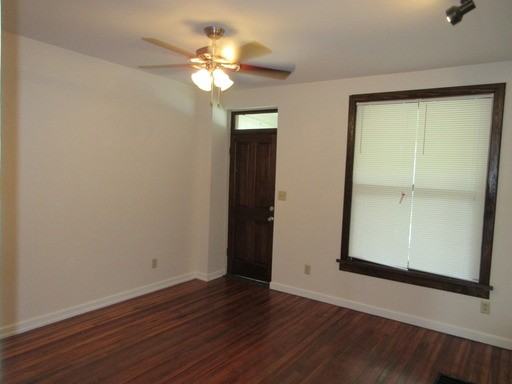 1075 Mt Pleasant Ave - Photo 3 of 19