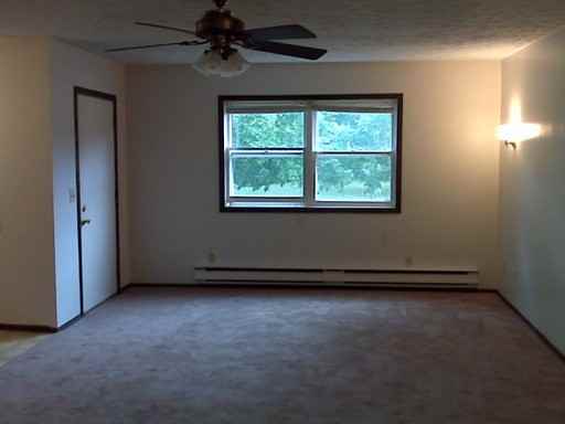 16708 136th Ave - Photo 3 of 10