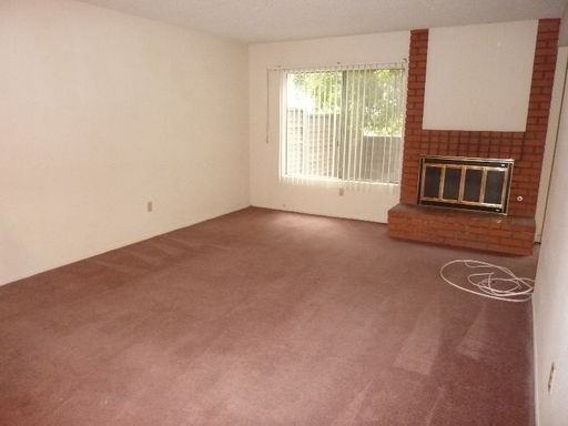 20223 Village Green Dr - Photo 2 of 6