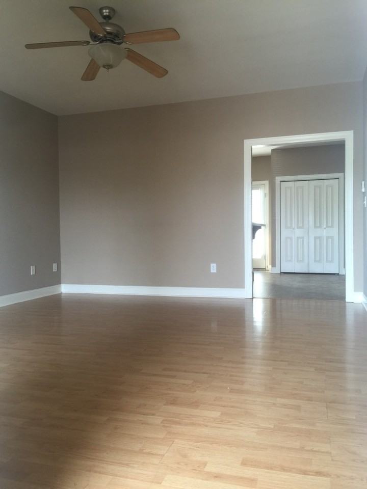 28128 Stateline Rd - Photo 3 of 12