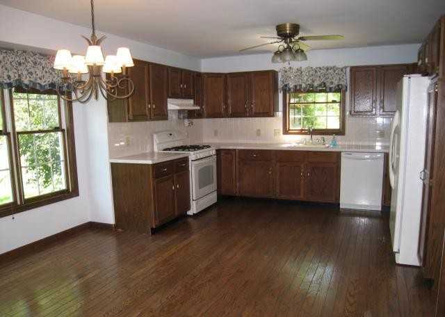 340 Oakford Rd - Photo 2 of 32