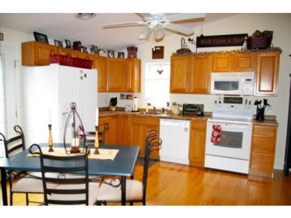 16 Red Sox Ln - Photo 2 of 13